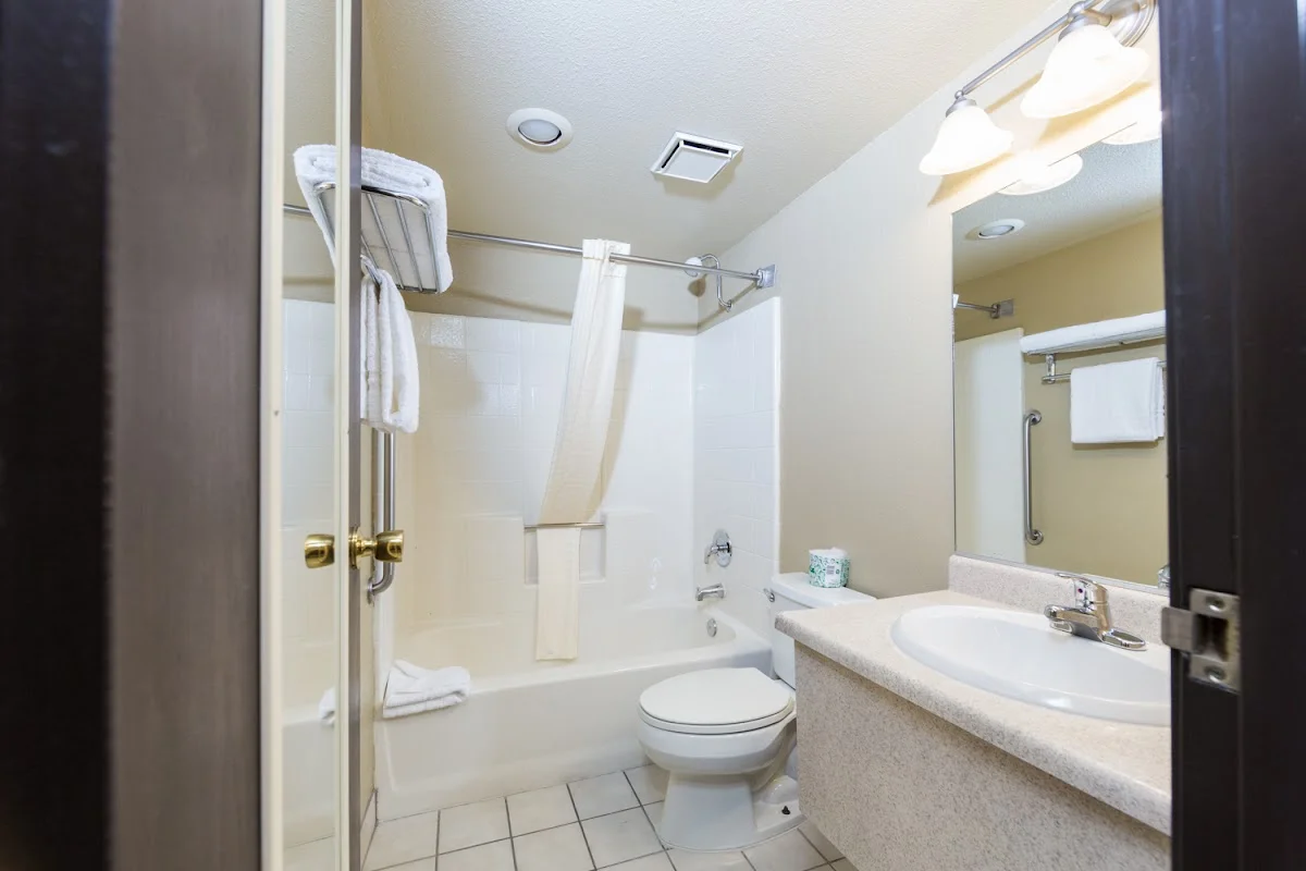 Resolutions Las Vegas Sober Living - Photo 5