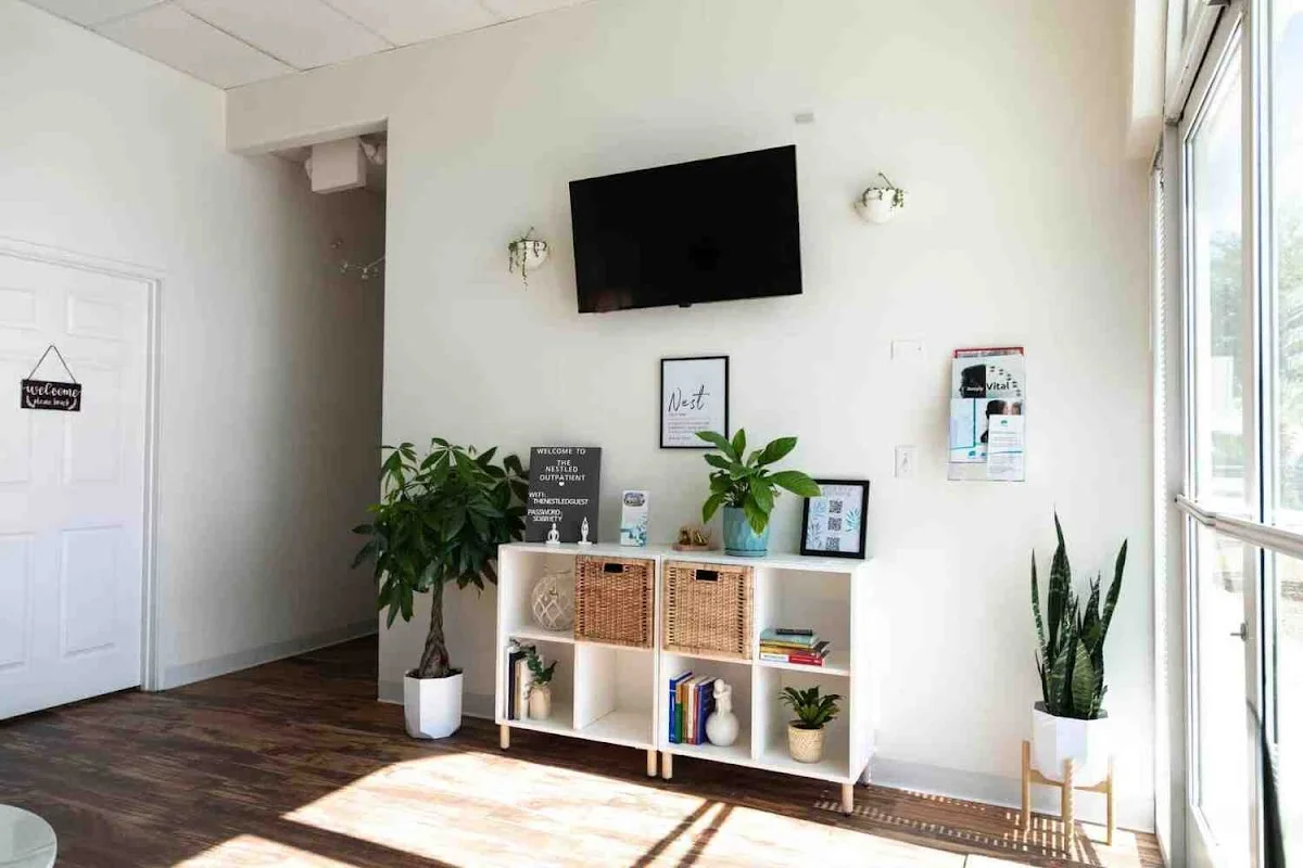 The Nestled Outpatient - Photo 2