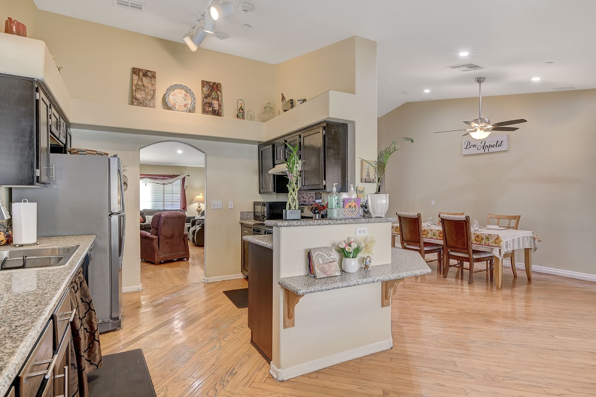 Monarch Group Home - Photo 2