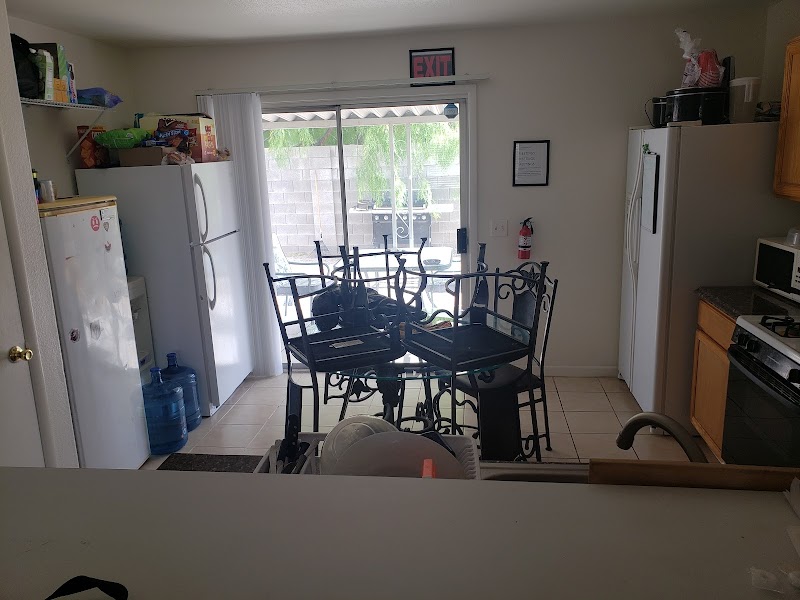 Jahs House LLC - Clean and Sober Li - Photo 4