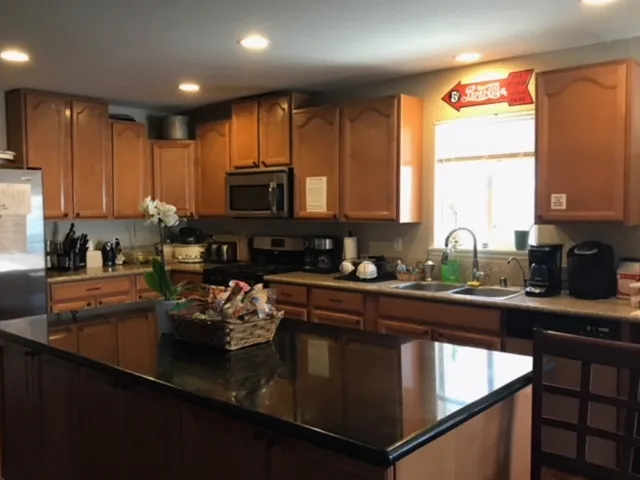 The Davis Recovery House - Photo 2