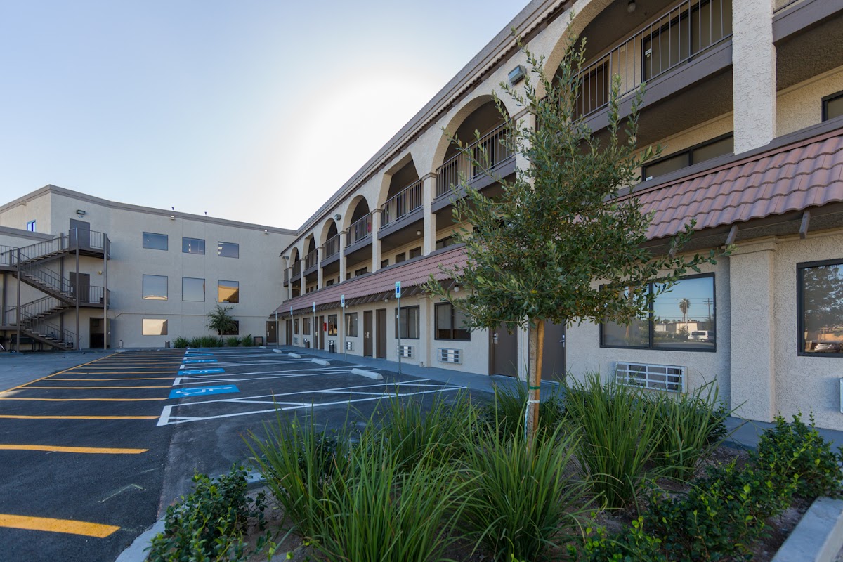 Resolutions Las Vegas Sober Living - Photo 4